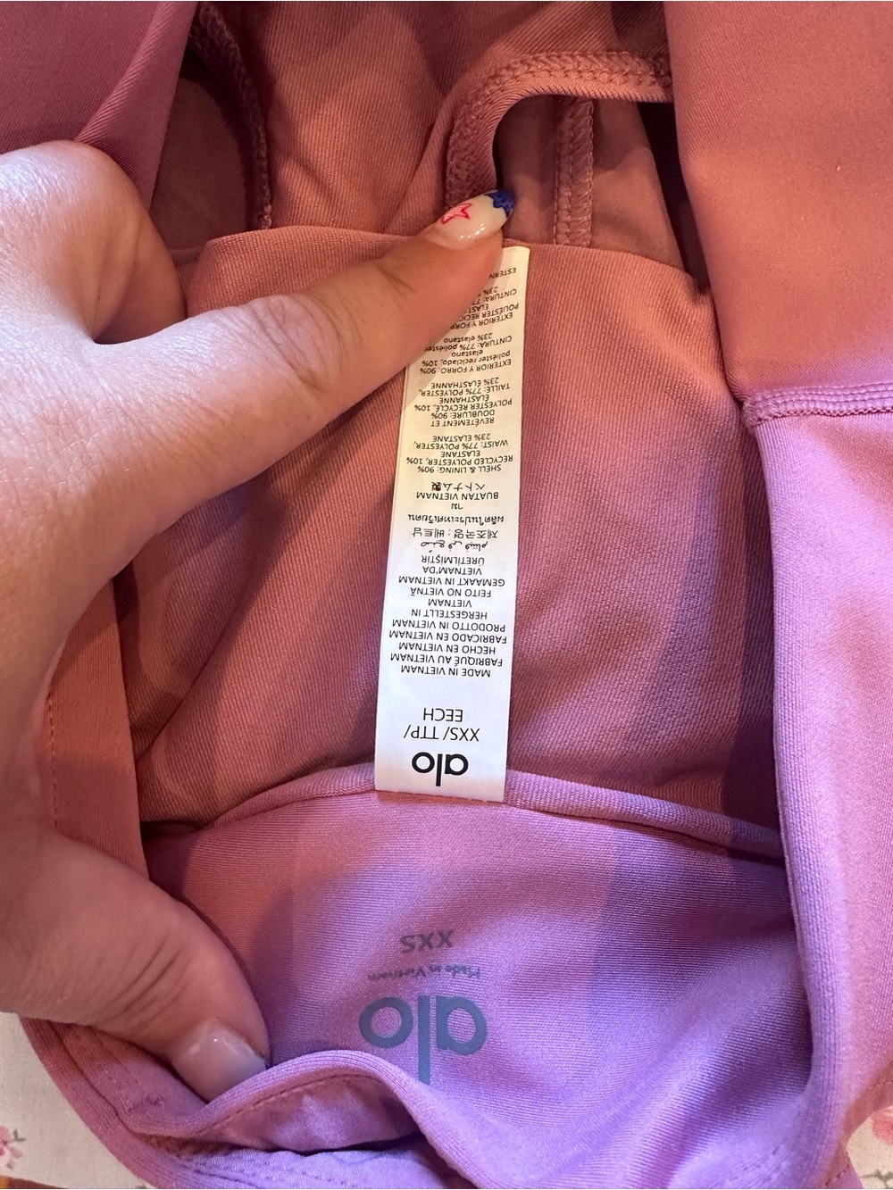 ALO V-Cute running shorts Wild Rose NWT - Picture 5 of 6